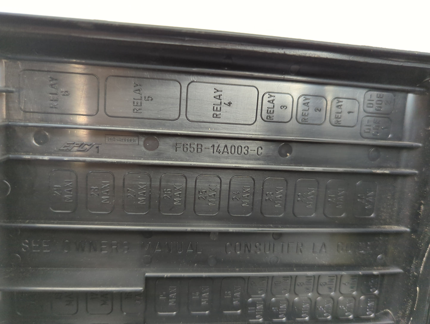 2000-2004 Ford F-150 Fusebox Fuse Box Panel Relay Module P/N:F65B-14A003-C Fits Fits 2000 2001 2002 2003 2004 OEM Used Auto 