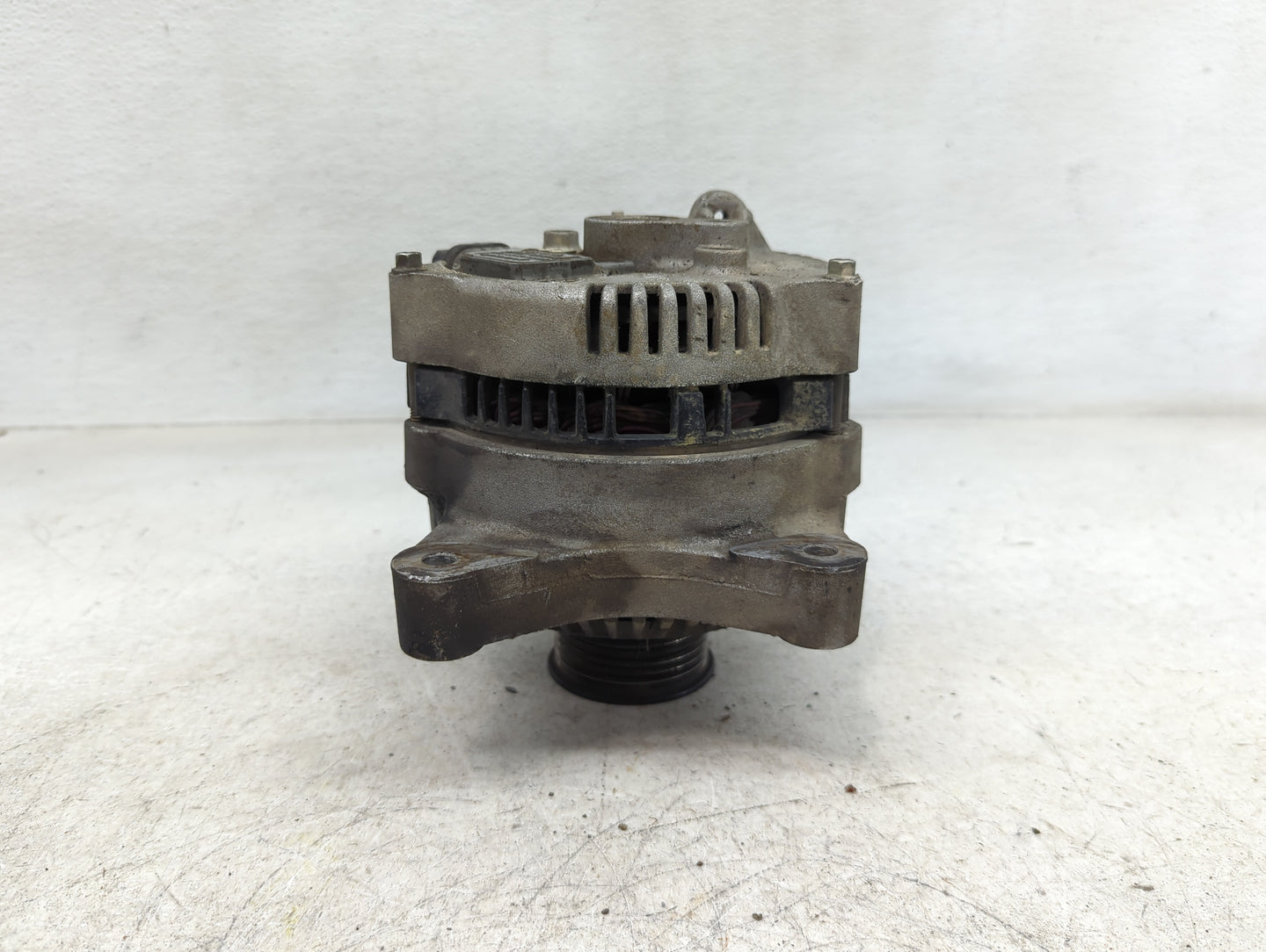 1997-2004 Ford F-150 Alternator Replacement Generator Charging Assembly Engine OEM P/N:F5DU-10316-AA Fits OEM Used Auto Part