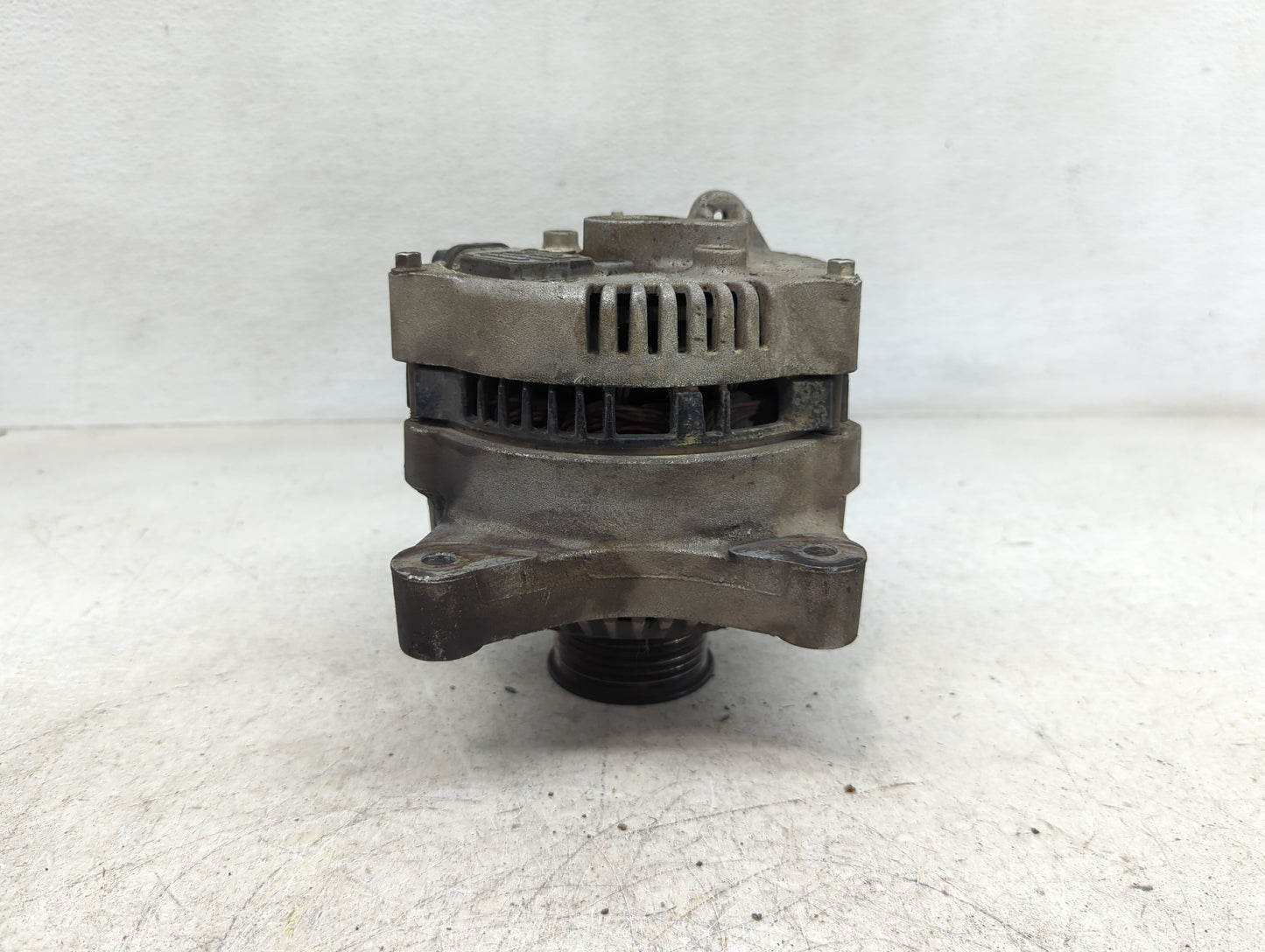 1997-2004 Ford F-150 Alternator Replacement Generator Charging Assembly Engine OEM P/N:F5DU-10316-AA Fits OEM Used Auto Part