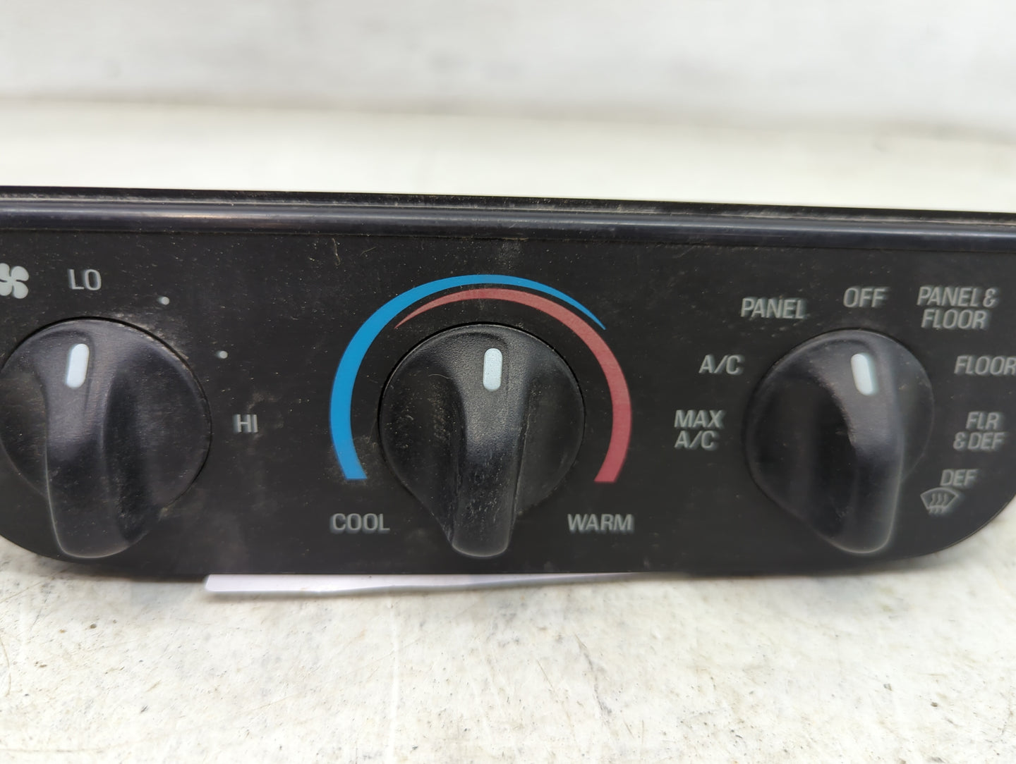 2003 Ford F-150 Climate Control Module Temperature AC/Heater Replacement P/N:YL3H-19E764-A Fits OEM Used Auto Parts - Oemuse