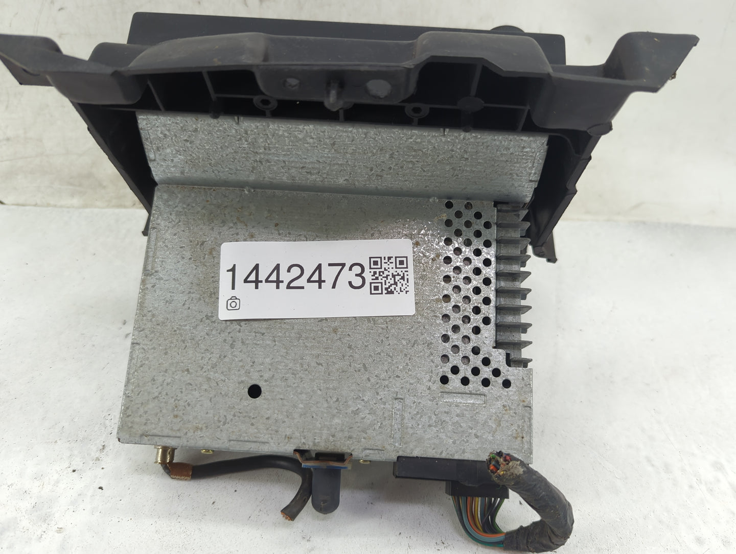 2003 Ford F-150 Radio AM FM Cd Player Receiver Replacement P/N:4L3T-18C815-FA Fits OEM Used Auto Parts - Oemusedautoparts1.c