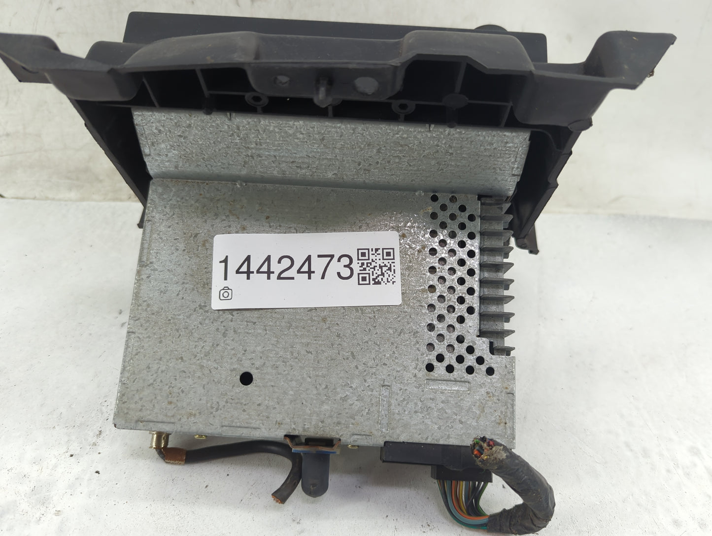 2003 Ford F-150 Radio AM FM Cd Player Receiver Replacement P/N:4L3T-18C815-FA Fits OEM Used Auto Parts - Oemusedautoparts1.c