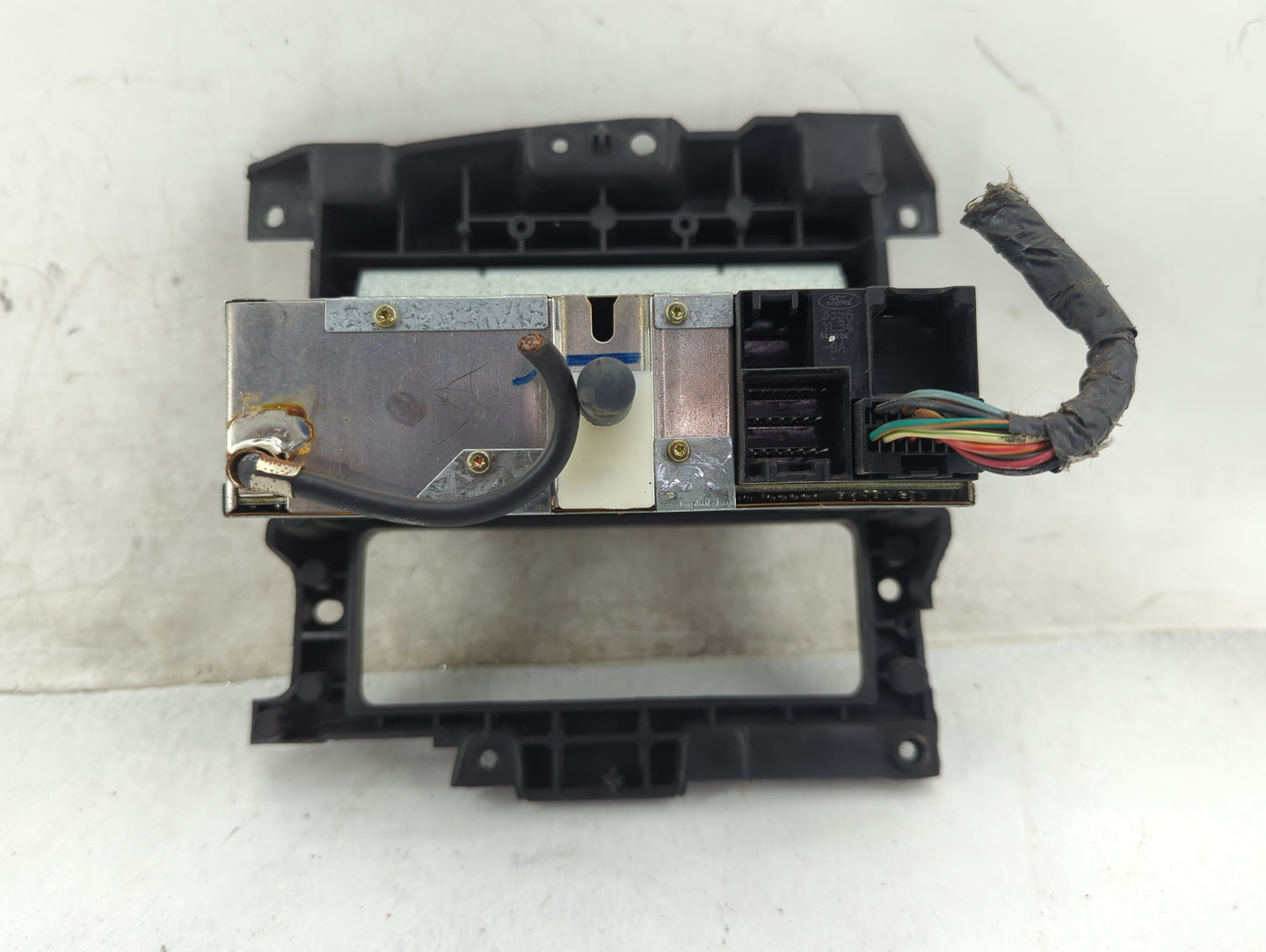 2003 Ford F-150 Radio AM FM Cd Player Receiver Replacement P/N:4L3T-18C815-FA Fits OEM Used Auto Parts - Oemusedautoparts1.c