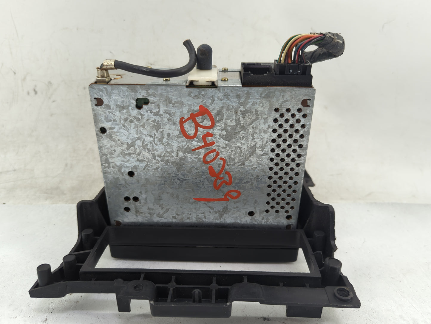 2003 Ford F-150 Radio AM FM Cd Player Receiver Replacement P/N:4L3T-18C815-FA Fits OEM Used Auto Parts - Oemusedautoparts1.c