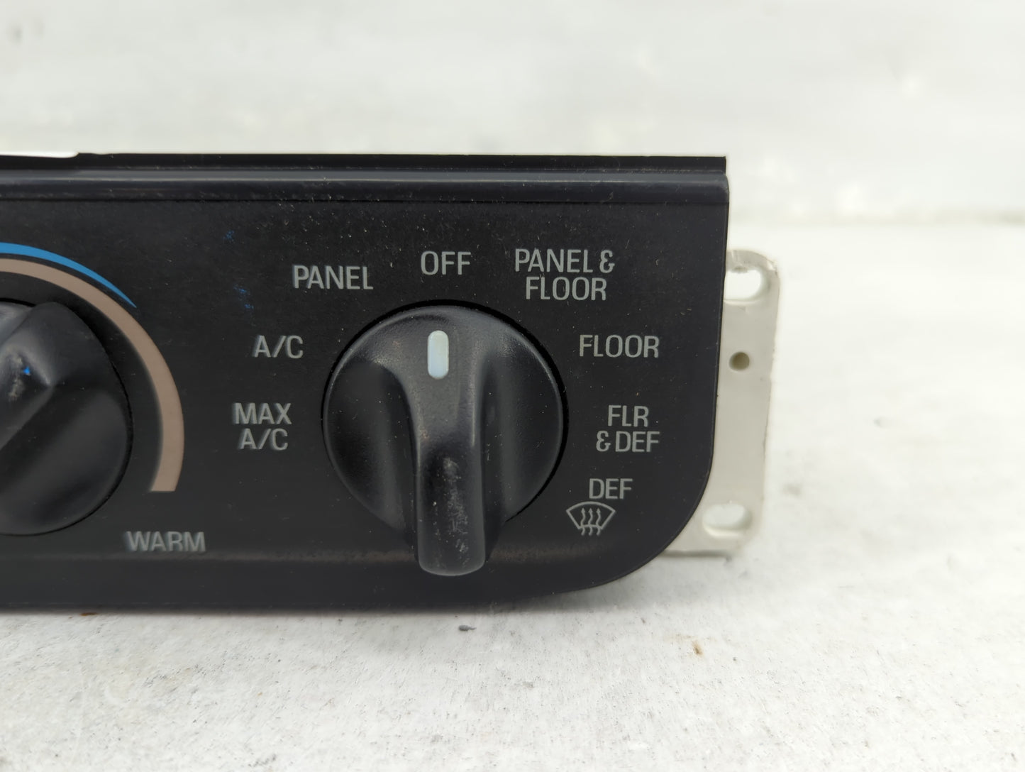 1999-2004 Ford F-150 Climate Control Module Temperature AC/Heater Replacement P/N:YL3H-19E764 378 000 938 Fits OEM Used Auto
