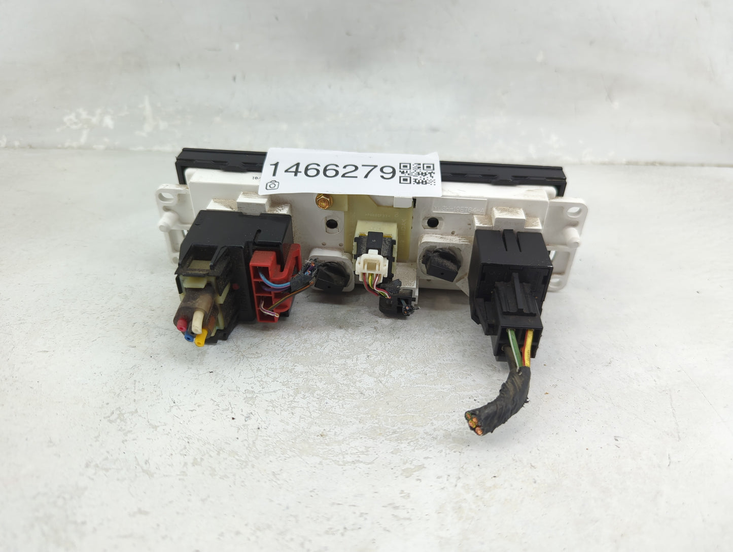 1999-2004 Ford F-150 Climate Control Module Temperature AC/Heater Replacement P/N:YL3H-19E764-A Fits OEM Used Auto Parts - O
