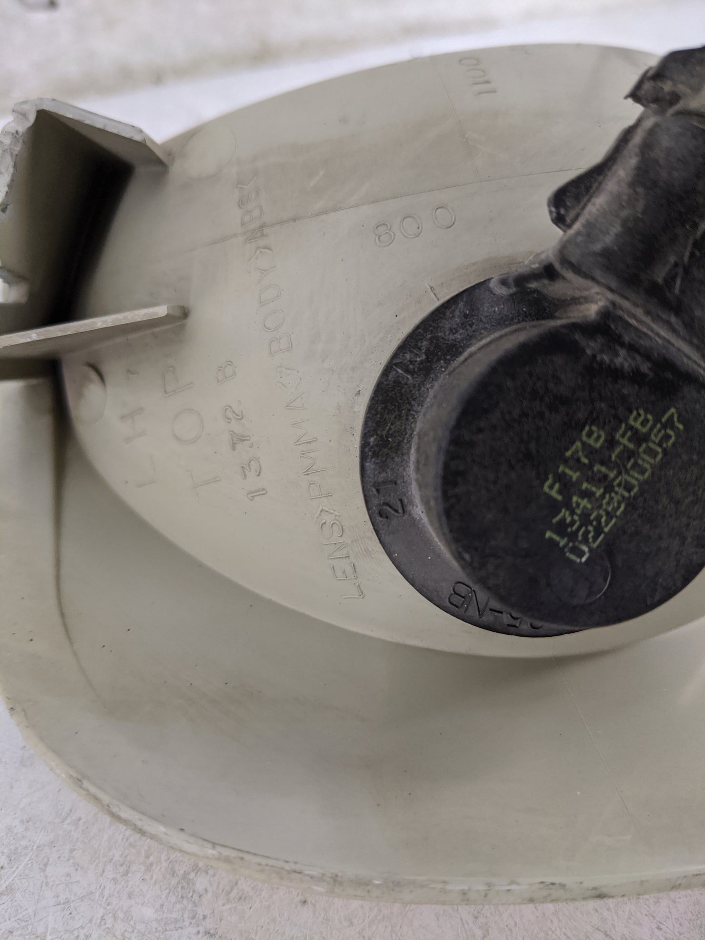 1997-2003 Ford F-150 Driver Left Oem Head Light Headlight Lamp 1467033 - Oemusedautoparts1.com