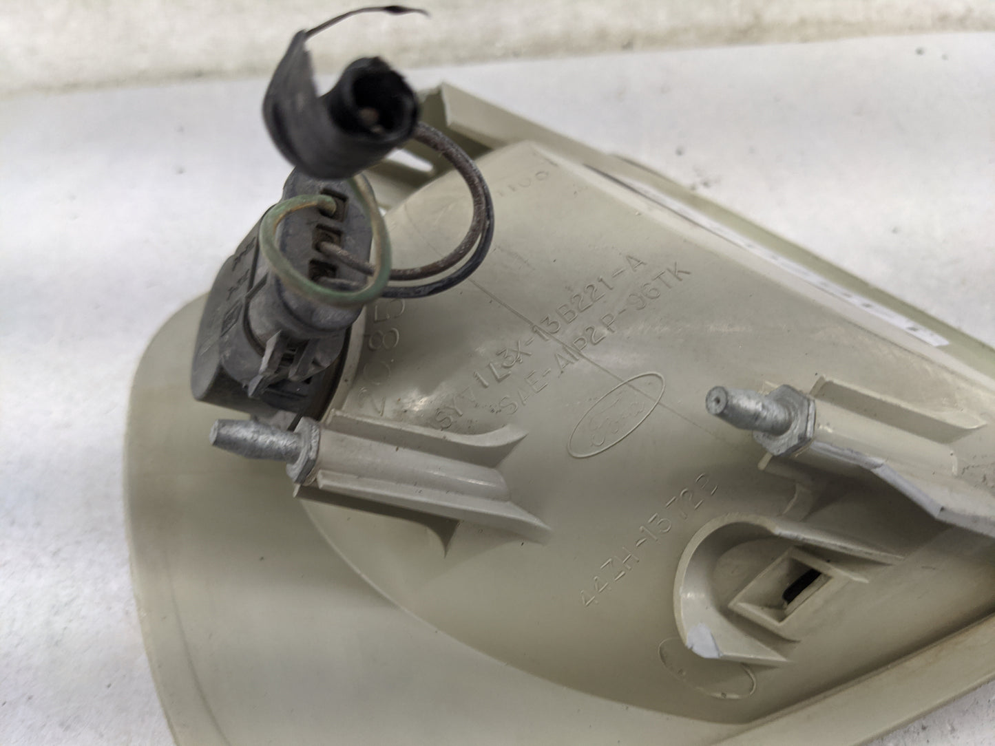 1997-2003 Ford F-150 Driver Left Oem Head Light Headlight Lamp 1467033 - Oemusedautoparts1.com