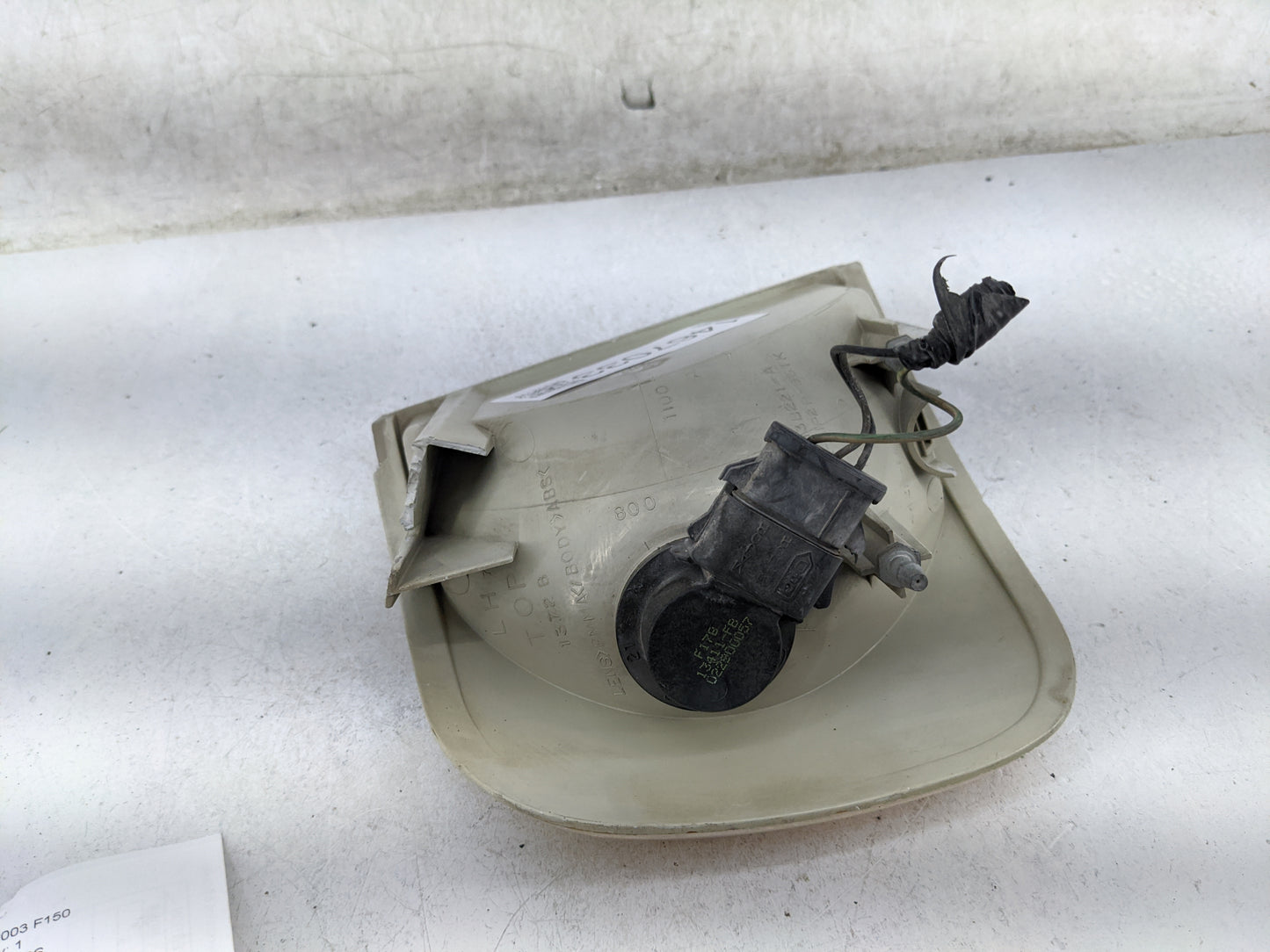 1997-2003 Ford F-150 Driver Left Oem Head Light Headlight Lamp 1467033 - Oemusedautoparts1.com