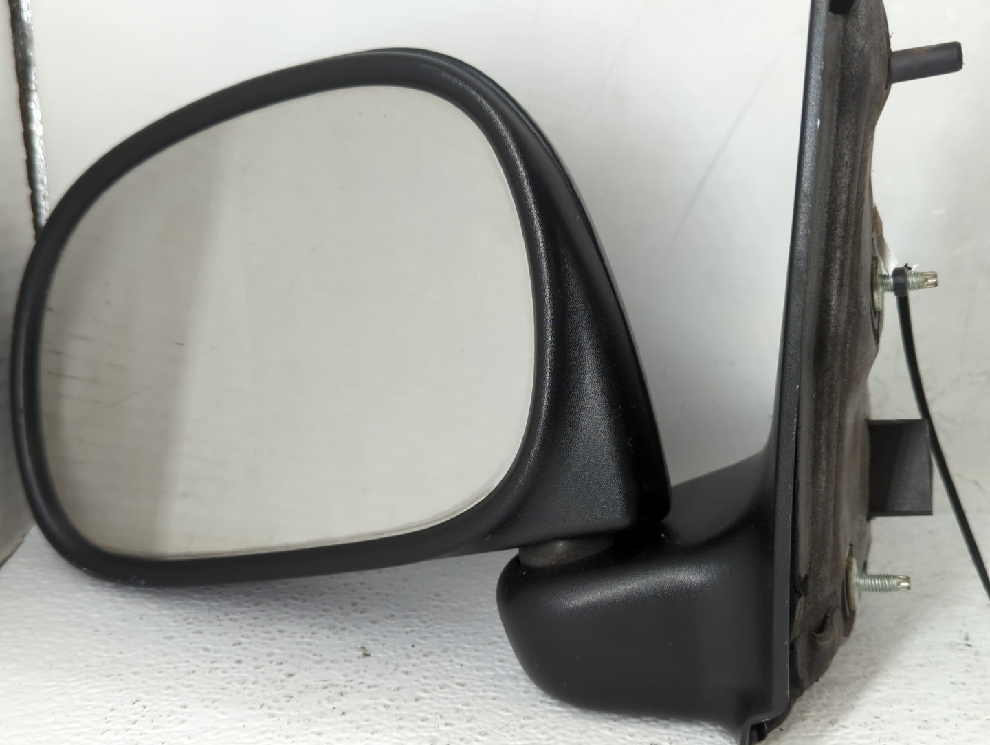 2003-2004 Ford F-150 Driver Side View Mirror - Left Door Mirror OEM Used - Oemusedautoparts1.com