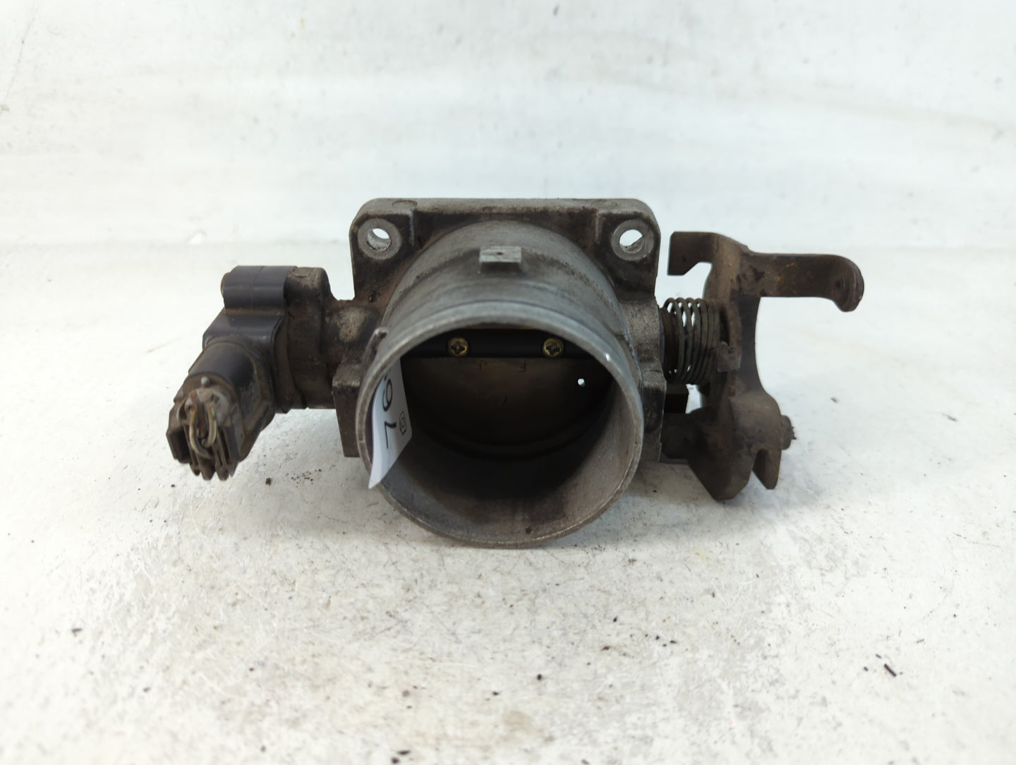 2000-2004 Ford F-150 Throttle Body Fits Fits 2000 2001 2002 2003 2004 OEM Used Auto Parts - Oemusedautoparts1.com
