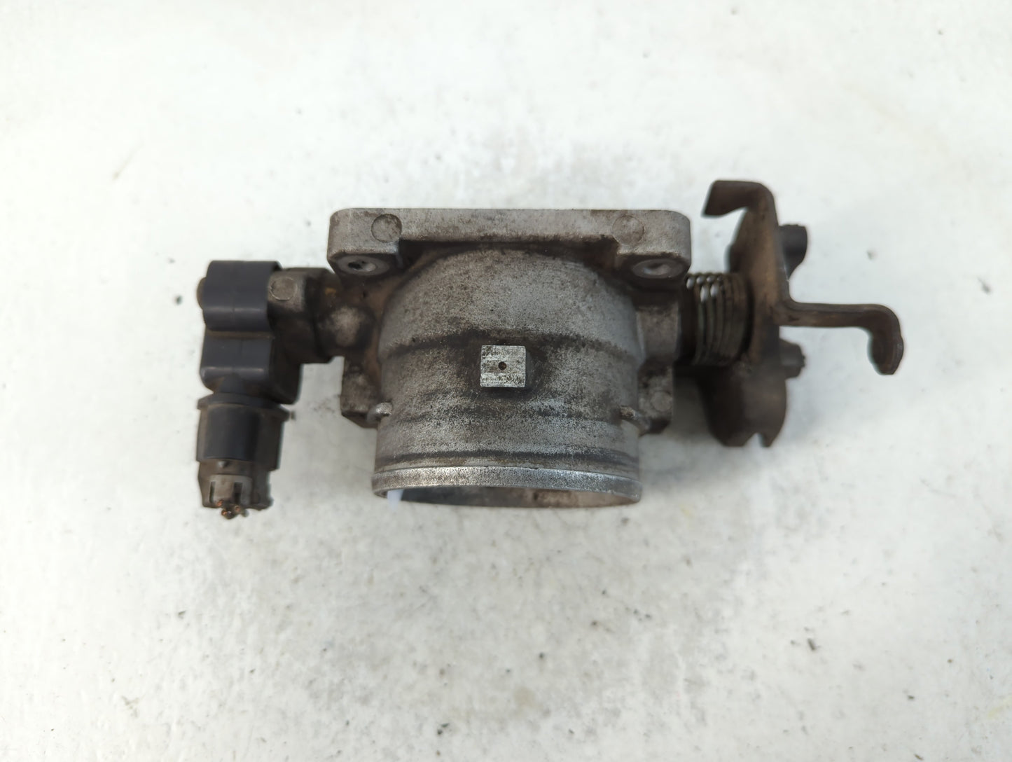 2000-2004 Ford F-150 Throttle Body Fits Fits 2000 2001 2002 2003 2004 OEM Used Auto Parts - Oemusedautoparts1.com