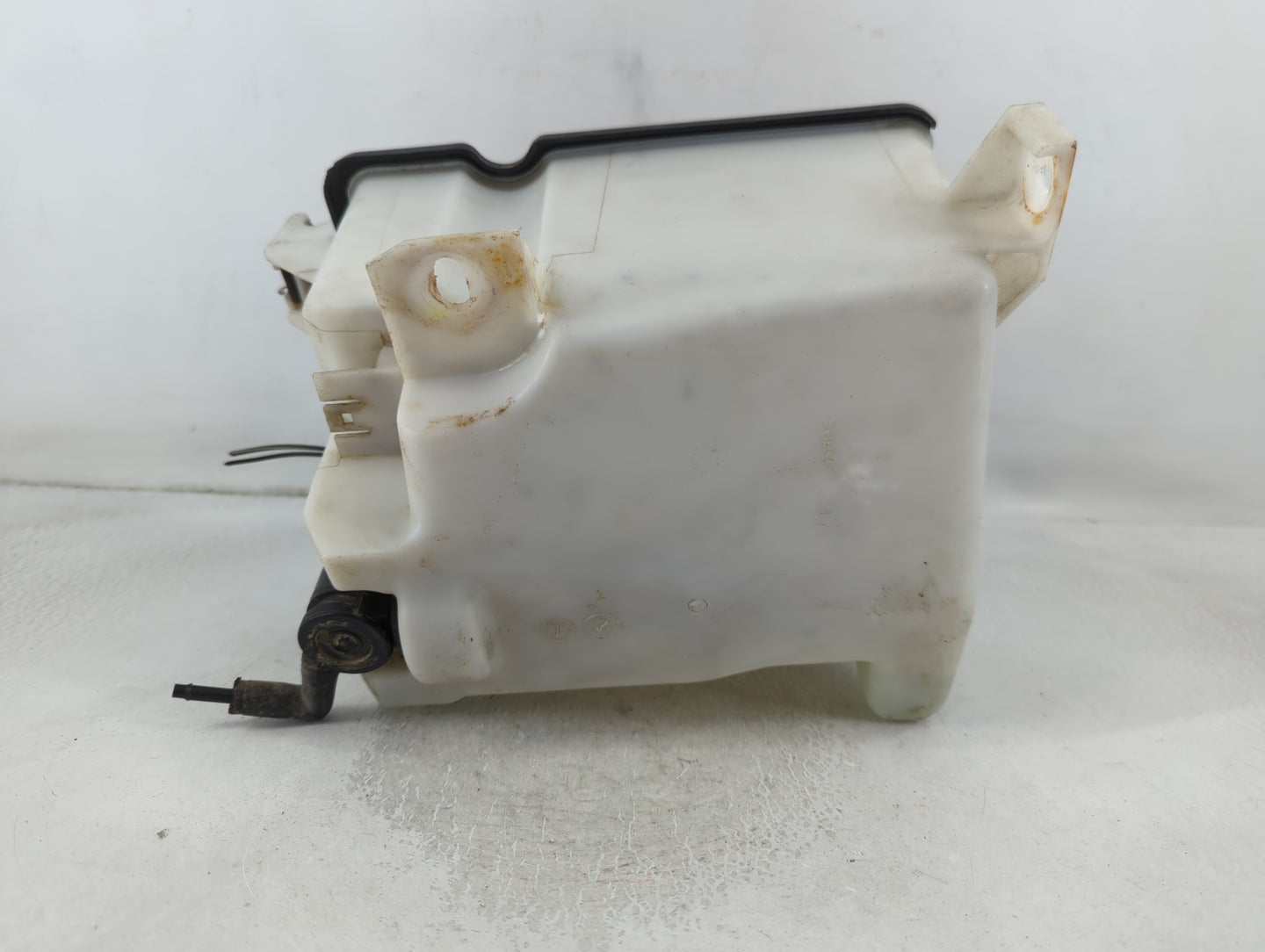 1998-2006 Ford F-150 Windshield Washer Fluid Reservoir Bottle Oem - Oemusedautoparts1.com