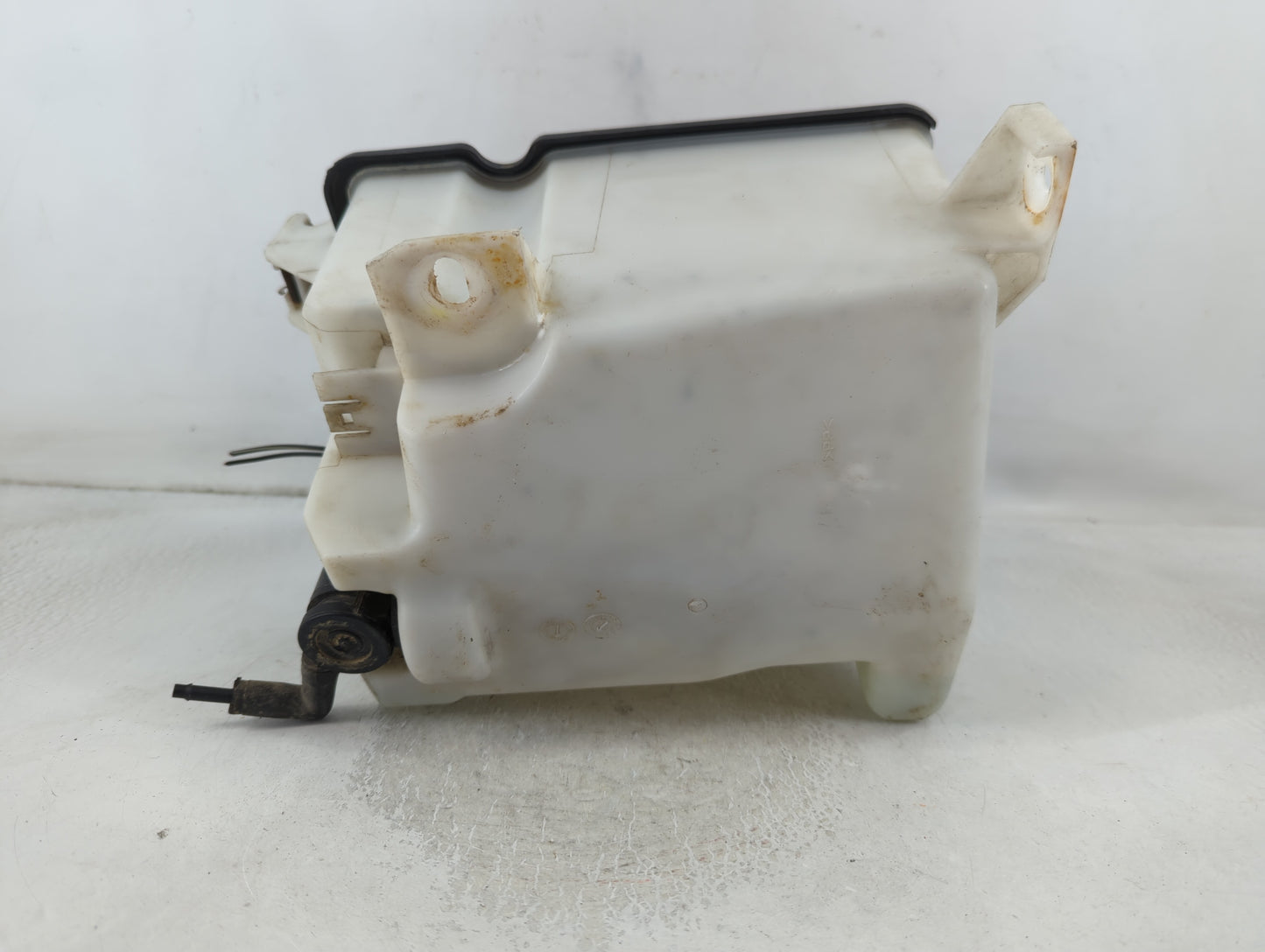 1998-2006 Ford F-150 Windshield Washer Fluid Reservoir Bottle Oem - Oemusedautoparts1.com