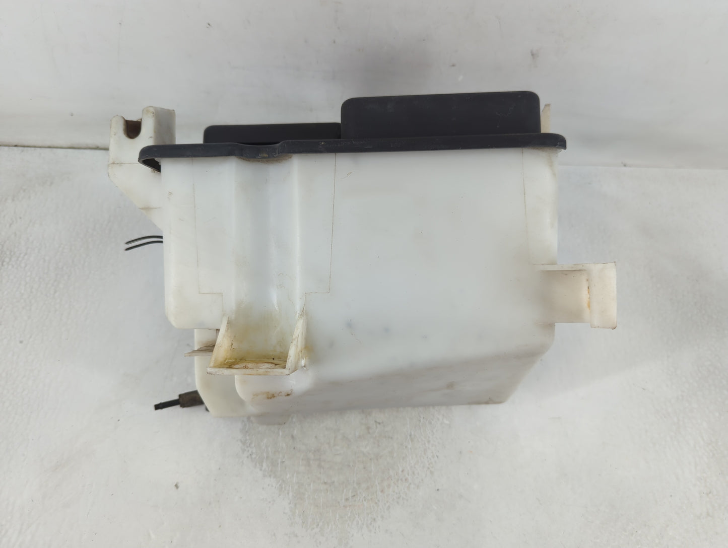 1998-2006 Ford F-150 Windshield Washer Fluid Reservoir Bottle Oem - Oemusedautoparts1.com