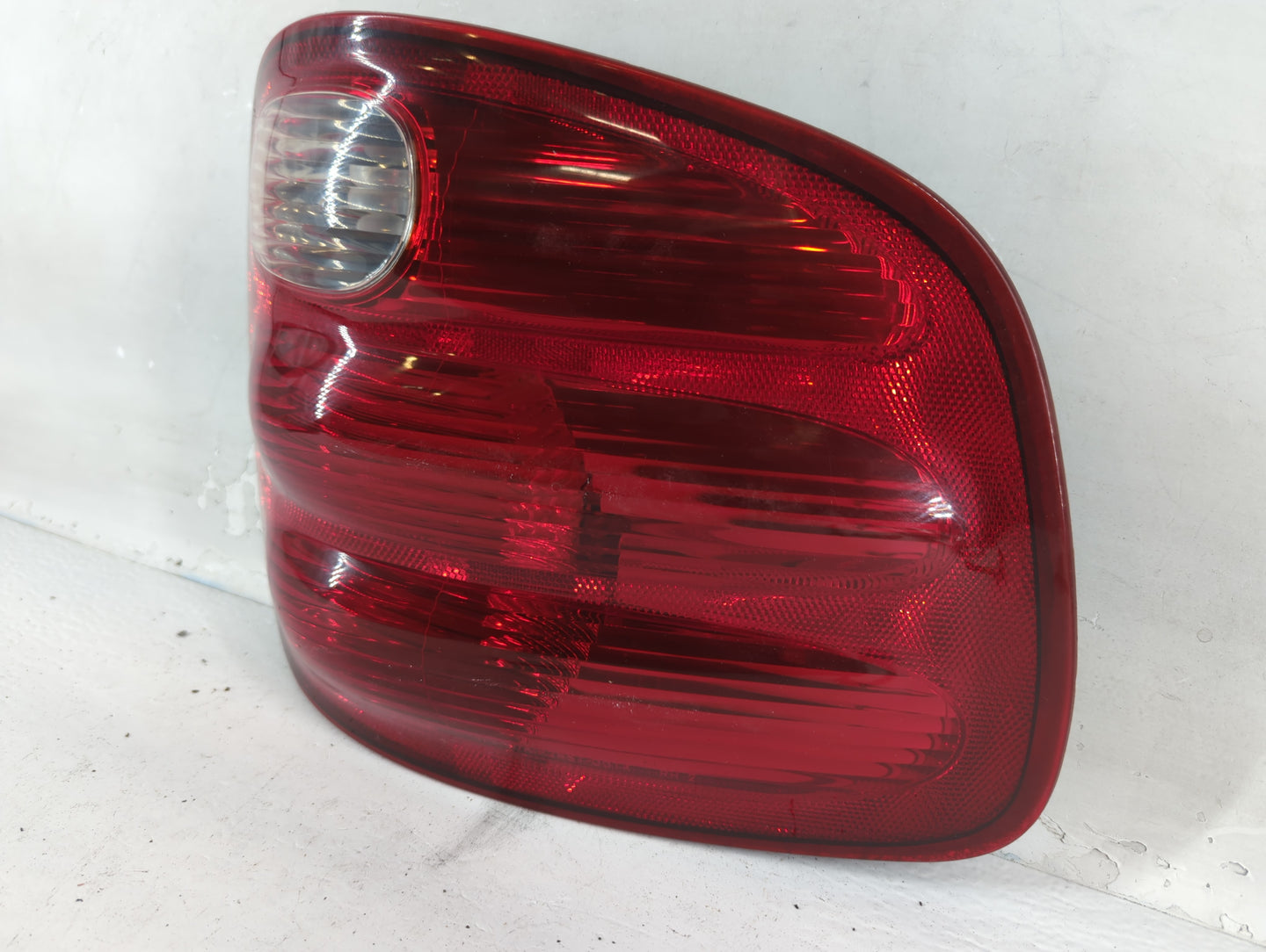 2000-2004 Ford F-150 Tail Light Assembly Passenger Right OEM P/N:YL3X-13440-A Fits Fits 2000 2001 2002 2003 2004 OEM Used Au