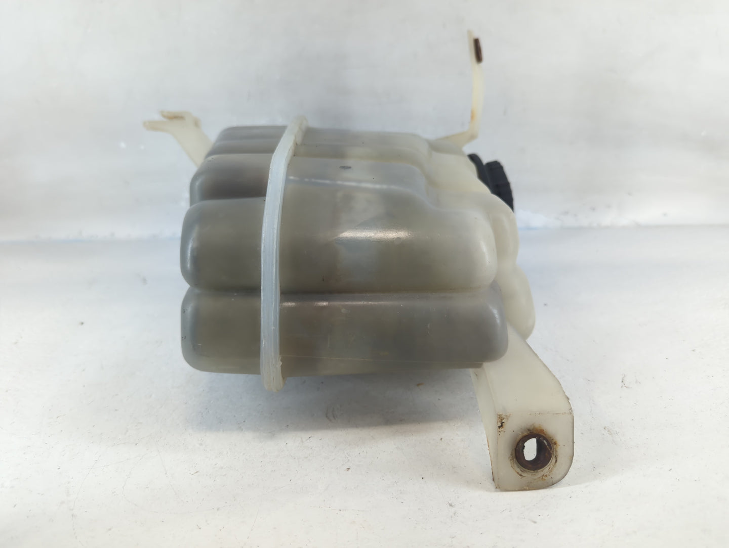 2003-2003 Ford F-150 Radiator Coolant Overflow Expansion Tank Bottle - Oemusedautoparts1.com