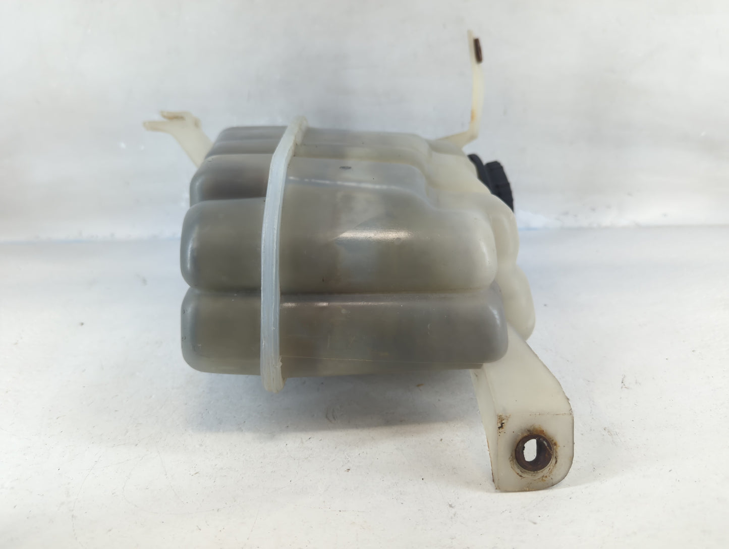 2003-2003 Ford F-150 Radiator Coolant Overflow Expansion Tank Bottle - Oemusedautoparts1.com