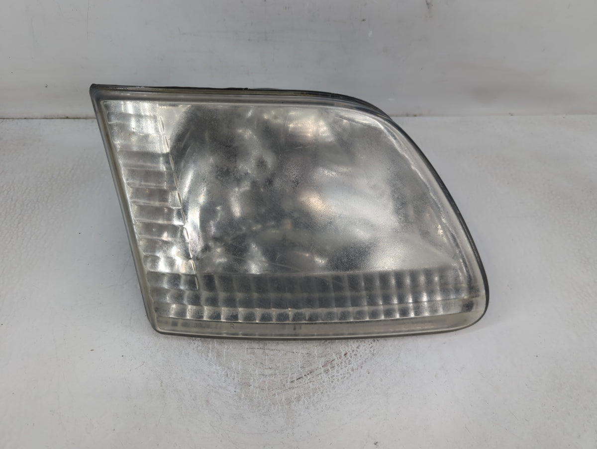 2003 Ford F-150 Passenger Right Oem Head Light Headlight Lamp 842308 - Oemusedautoparts1.com