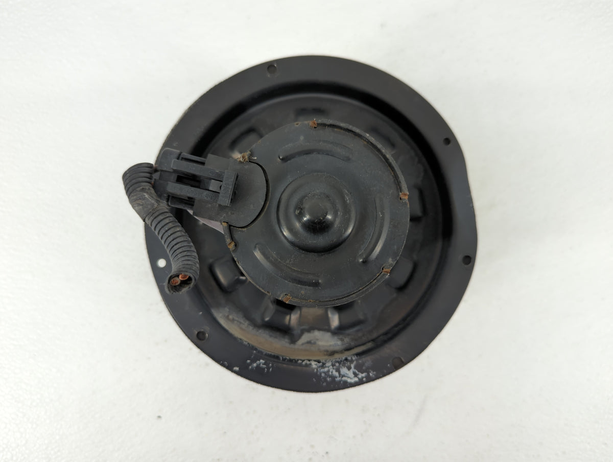 2000-2007 Ford F-250 Heater AC Blower Motor P/N:1C3H19805-AA Fits Fits 2000 2001 2002 2003 2004 2005 2006 2007 OEM Used Auto