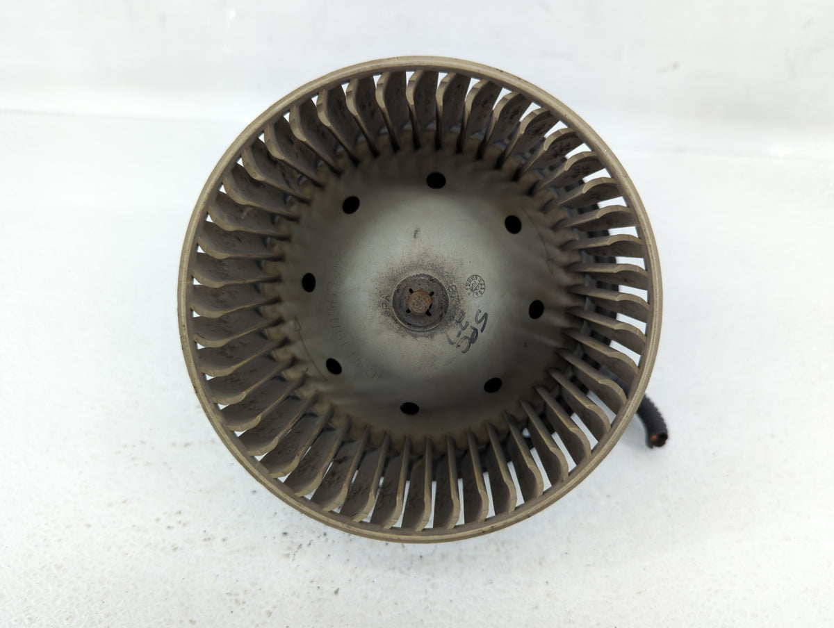2000-2007 Ford F-250 Heater AC Blower Motor P/N:1C3H19805-AA Fits Fits 2000 2001 2002 2003 2004 2005 2006 2007 OEM Used Auto