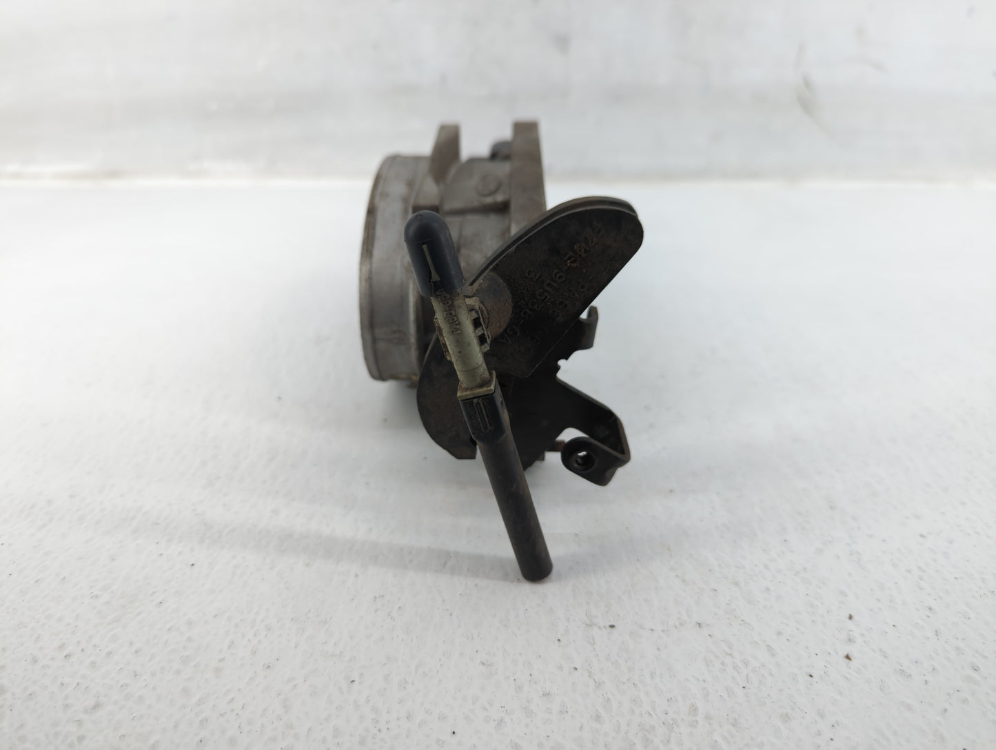 2003 Ford F-250 Super Duty Throttle Body P/N:2C3U-AA Fits OEM Used Auto Parts - Oemusedautoparts1.com