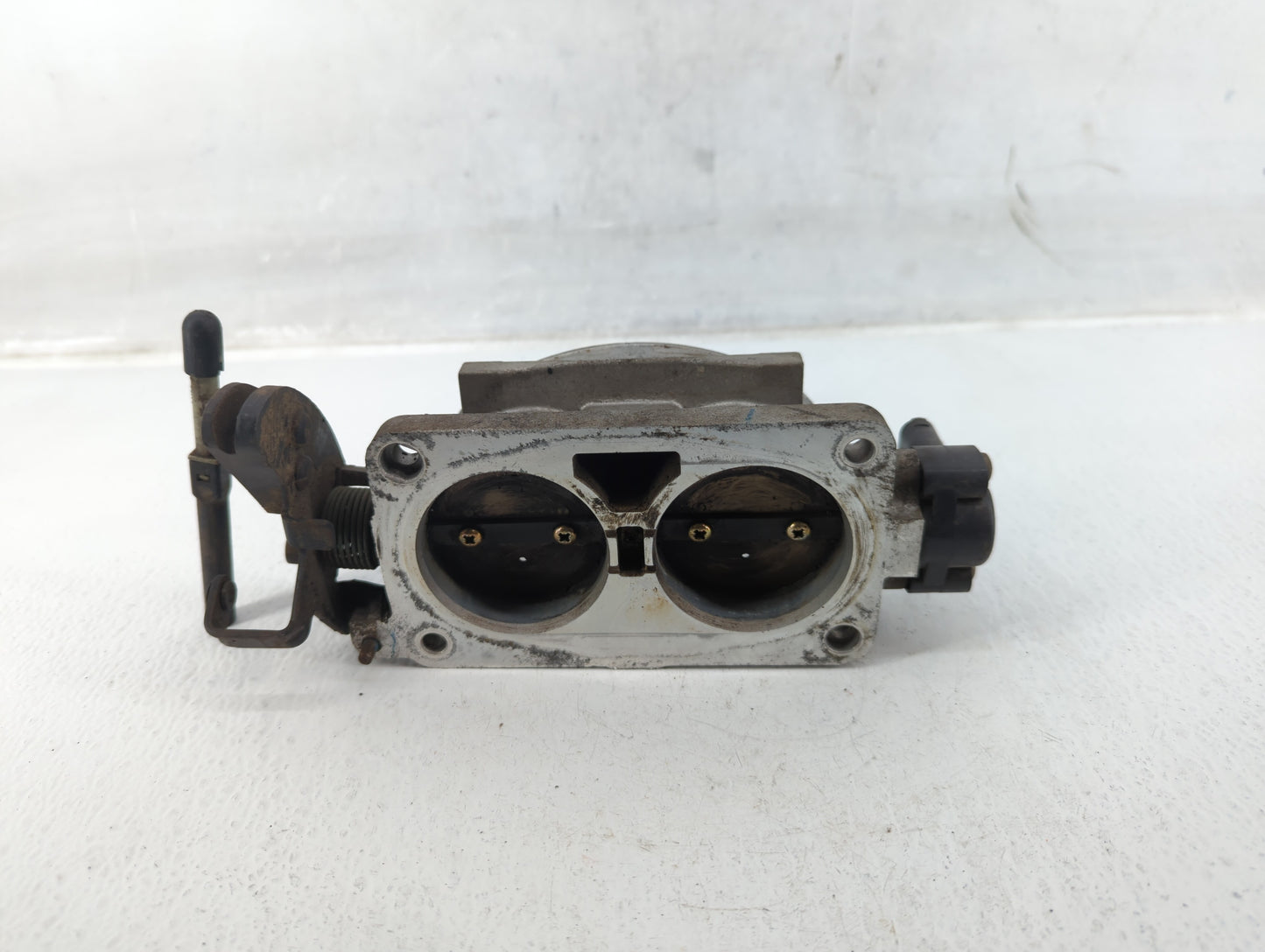 2003 Ford F-250 Super Duty Throttle Body P/N:2C3U-AA Fits OEM Used Auto Parts - Oemusedautoparts1.com