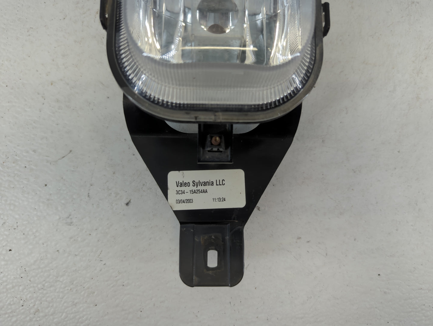 2001-2004 Ford F-250 Super Duty Passenger Right Oem Fog Light Lamp - Oemusedautoparts1.com