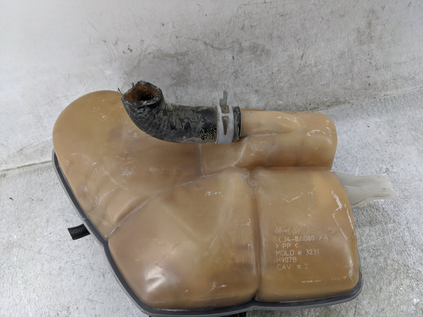 2003 F-350 Super Duty Radiator Coolant Overflow Expansion Tank Bottle - Oemusedautoparts1.com