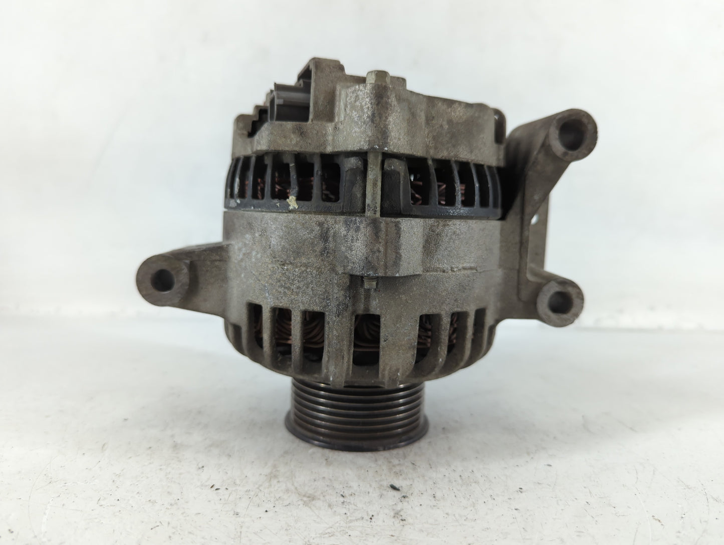 2003 Ford F-350 Super Duty Alternator Replacement Generator Charging Assembly Engine OEM P/N:6C0T-DA 0605061 Fits OEM Used A