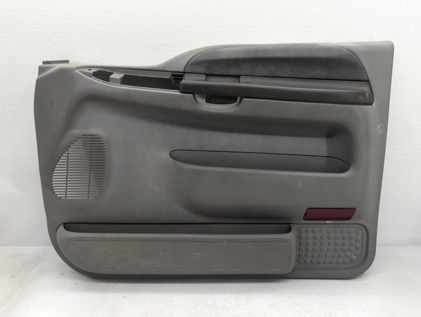 2003 Ford F-350 Super Duty Front Right Passenger Interior Door Panel Trim - Oemusedautoparts1.com