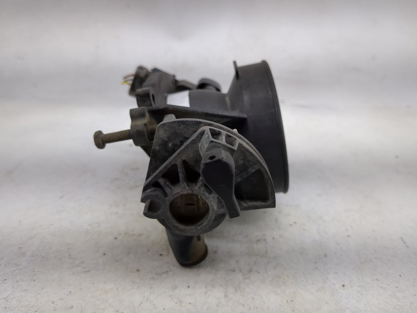 2003 Ford Focus Throttle Body Fits OEM Used Auto Parts - Oemusedautoparts1.com