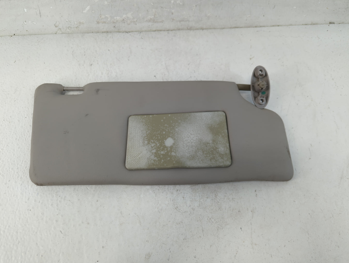2000-2004 Ford Focus Sun Visor Shade Replacement Passenger Right Mirror Fits Fits 2000 2001 2002 2003 2004 OEM Used Auto Par