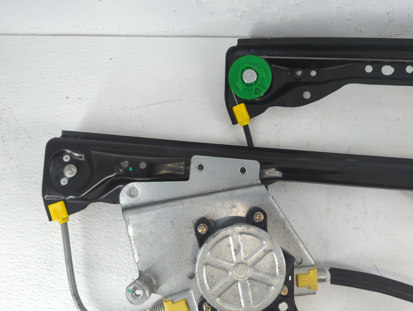 2003 Ford Focus Used Window Regulator Passenger Front - Oemusedautoparts1.com