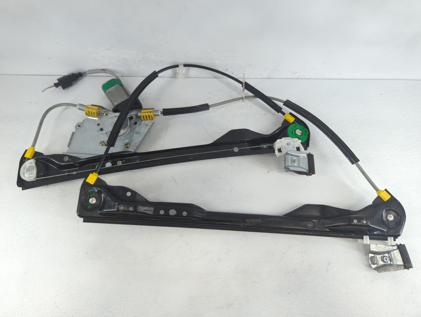 2003 Ford Focus Used Window Regulator Passenger Front - Oemusedautoparts1.com