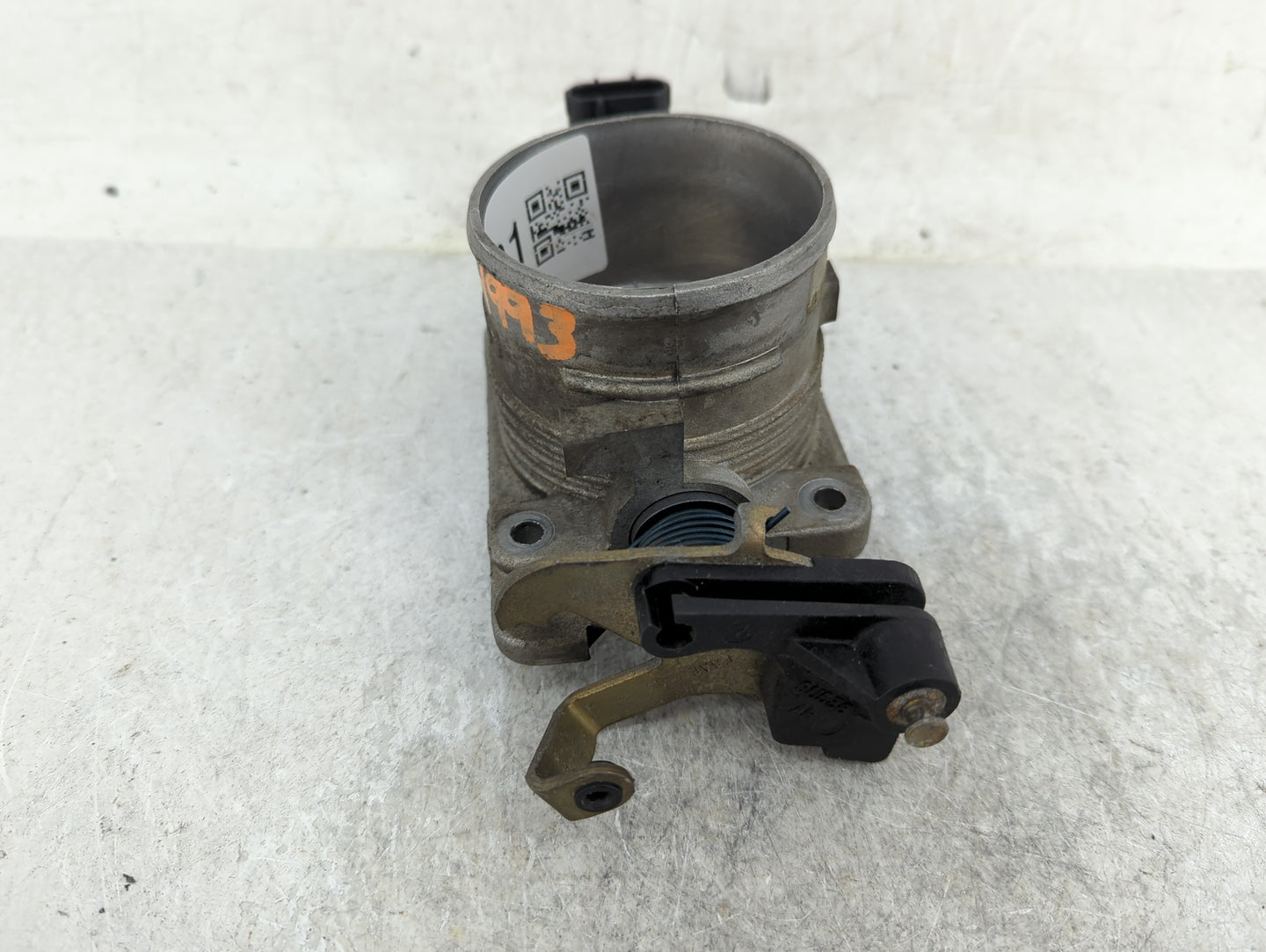 2002-2004 Ford Mustang Throttle Body Fits Fits 2002 2003 2004 OEM Used Auto Parts - Oemusedautoparts1.com