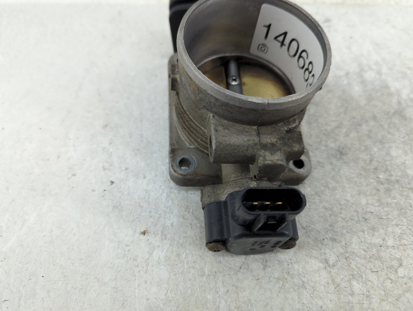 2002-2004 Ford Mustang Throttle Body Fits Fits 2002 2003 2004 OEM Used Auto Parts - Oemusedautoparts1.com