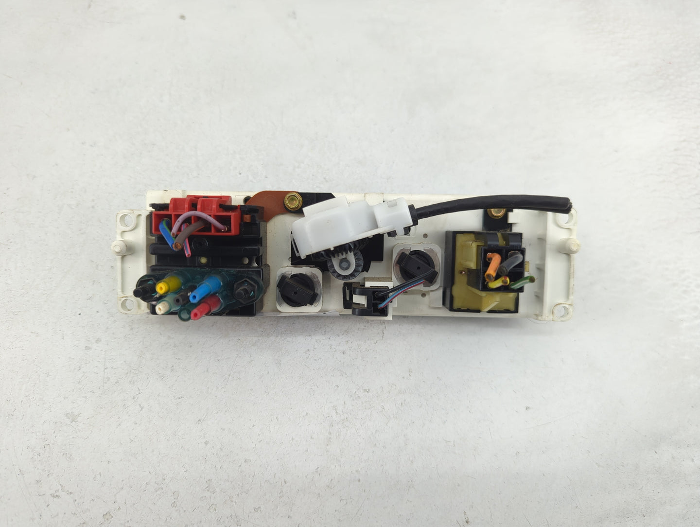 2001-2004 Ford Mustang Climate Control Module Temperature AC/Heater Replacement P/N:687 Fits Fits 2001 2002 2003 2004 OEM Us