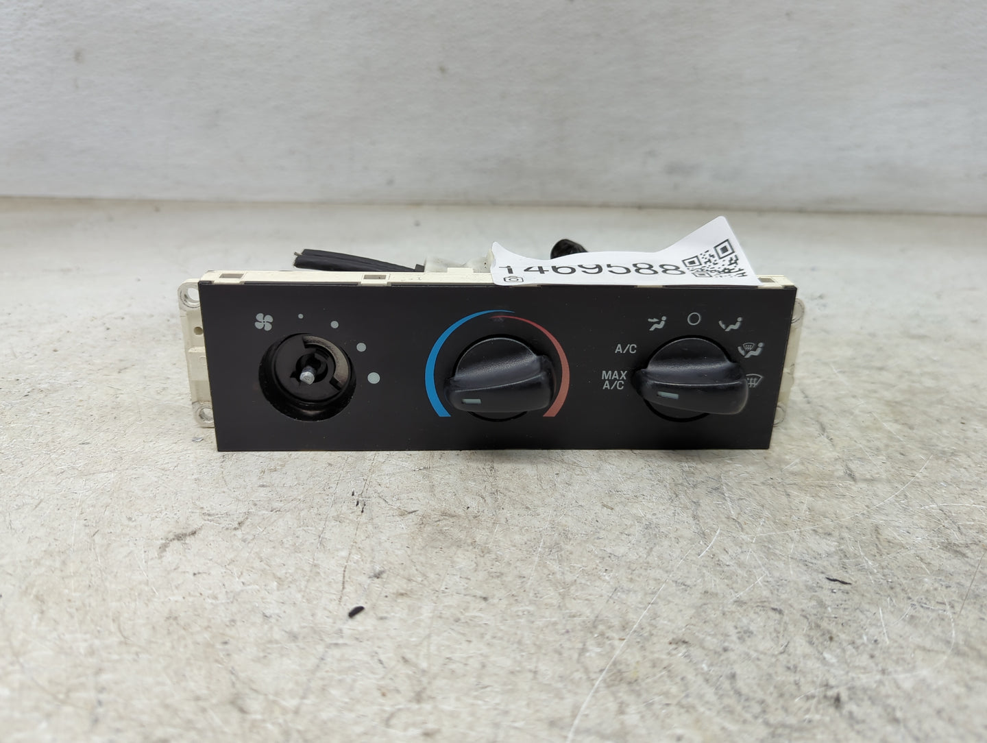 2001-2004 Ford Mustang Climate Control Module Temperature AC/Heater Replacement Fits Fits 2001 2002 2003 2004 OEM Used Auto 