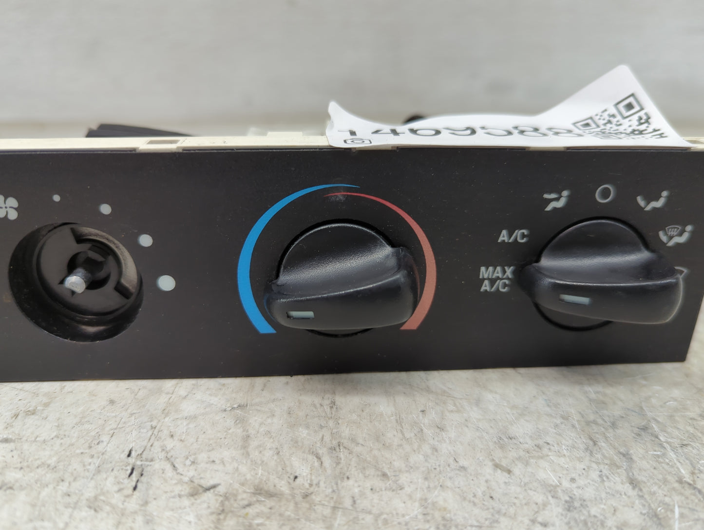 2001-2004 Ford Mustang Climate Control Module Temperature AC/Heater Replacement Fits Fits 2001 2002 2003 2004 OEM Used Auto 
