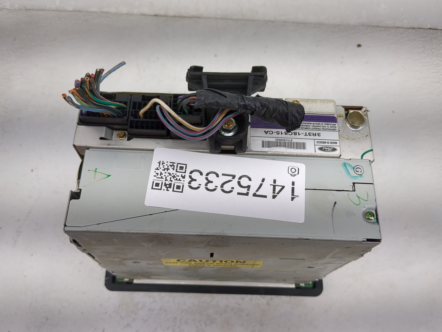 2001-2004 Ford Mustang Radio AM FM Cd Player Receiver Replacement P/N:3R3T-18C815-CA Fits Fits 2001 2002 2003 2004 OEM Used 