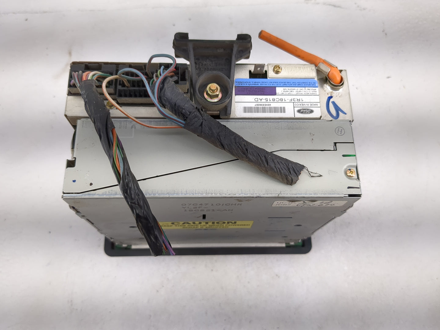 2001-2004 Ford Mustang Radio AM FM Cd Player Receiver Replacement P/N:1R3F-18C815-AD YL2F-18C821-AH Fits Fits 2001 2002 2003