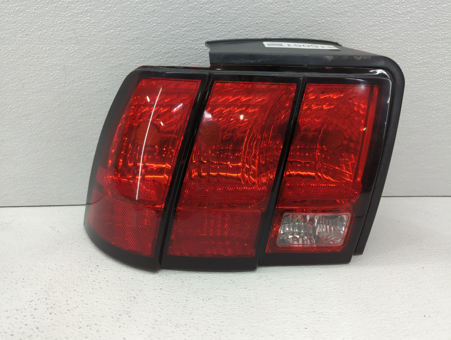 2003 Ford Mustang Tail Light Assembly Driver Left OEM P/N:XR33-3B505 XR33-13B504 Fits OEM Used Auto Parts - Oemusedautoparts