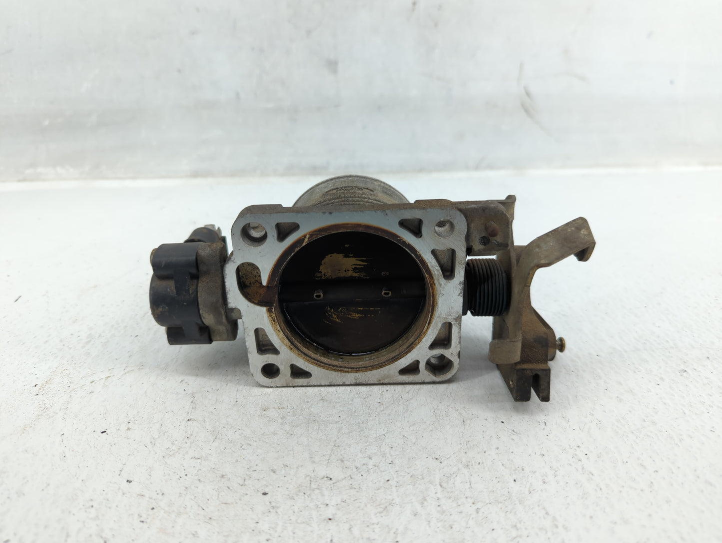 2002-2004 Ford Mustang Throttle Body P/N:2R3U-BA, F4SF 9B989 Fits Fits 2002 2003 2004 OEM Used Auto Parts - Oemusedautoparts