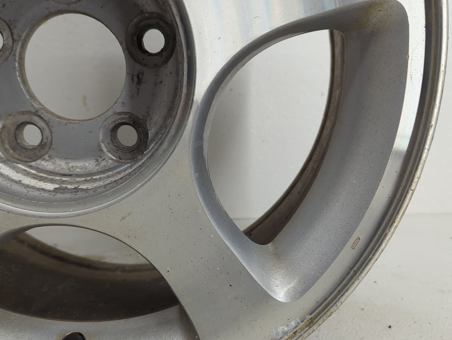 2001-2004 Ford Mustang Oem Wheel Rim - Oemusedautoparts1.com
