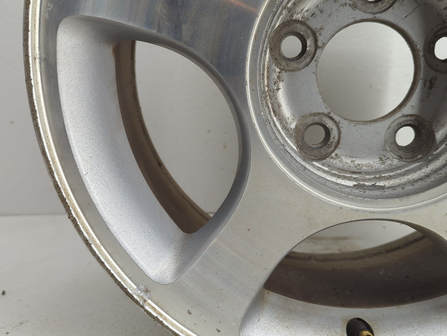 2001-2004 Ford Mustang Oem Wheel Rim - Oemusedautoparts1.com