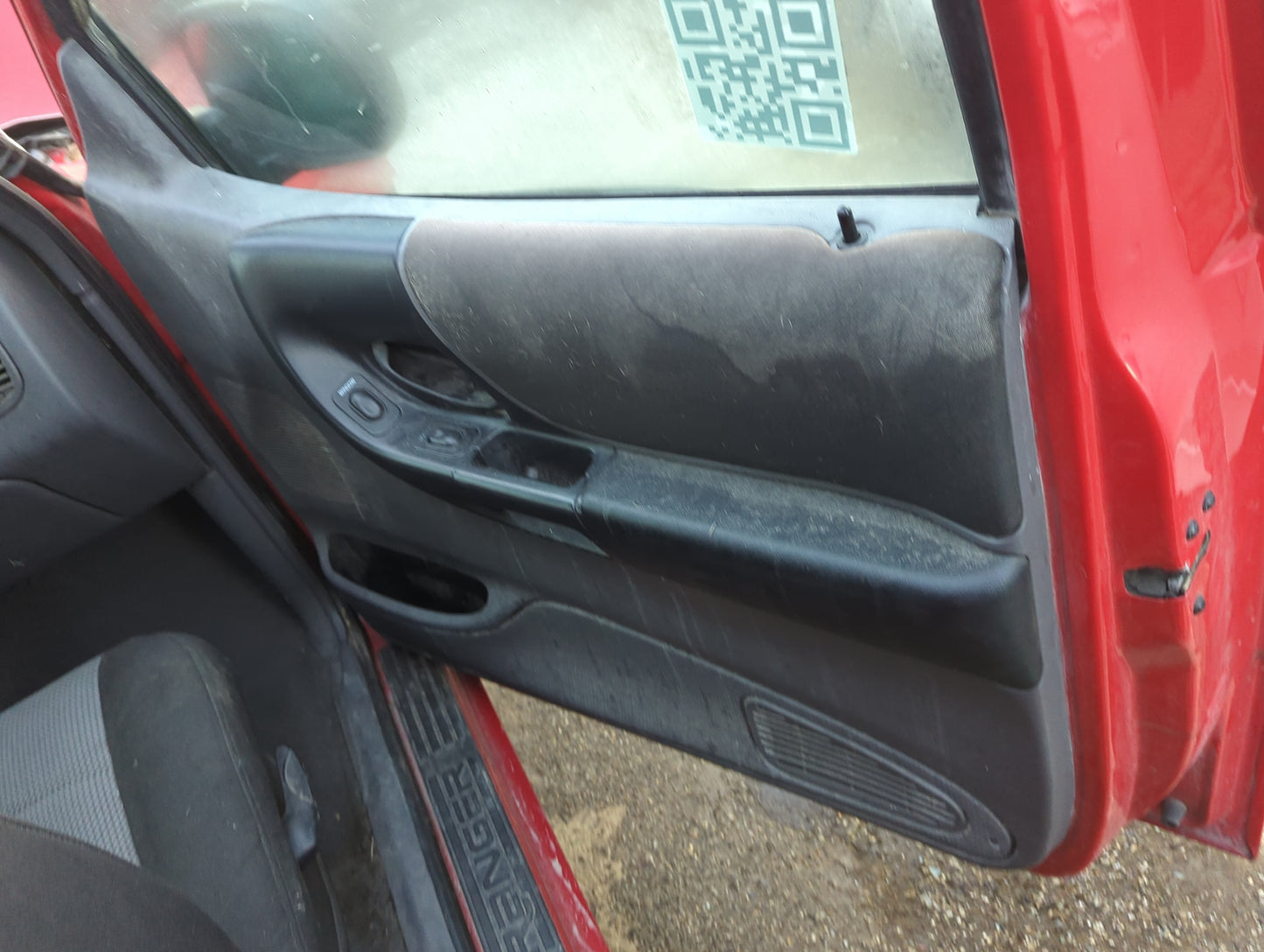 2003 Ford Ranger Front Right Passenger Interior Door Panel Trim 1401266 - Oemusedautoparts1.com