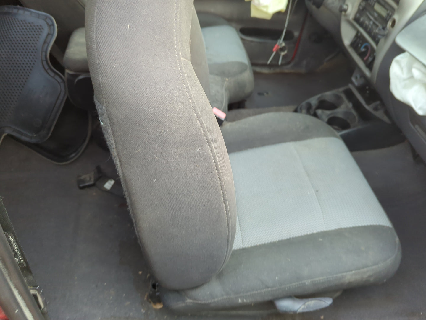 2002-2003 Ford Ranger Passenger Front Seat Oem 1401388 - Oemusedautoparts1.com