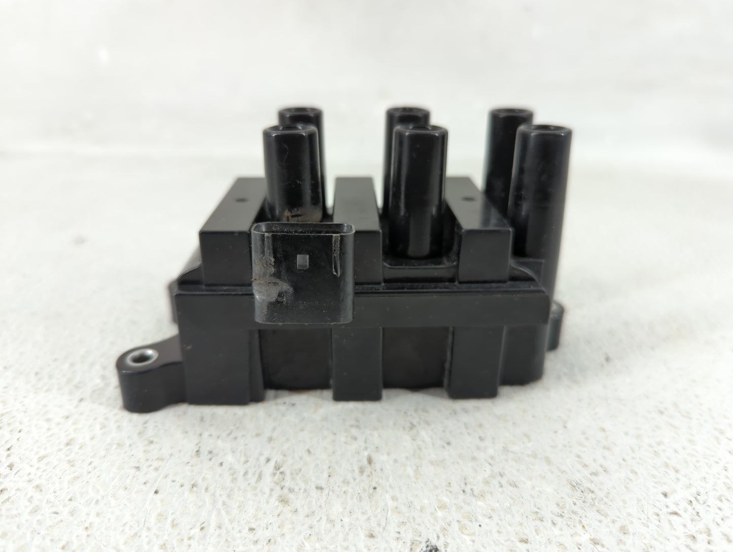 2003 Ford Taurus Ignition Coil Igniter Pack - Oemusedautoparts1.com