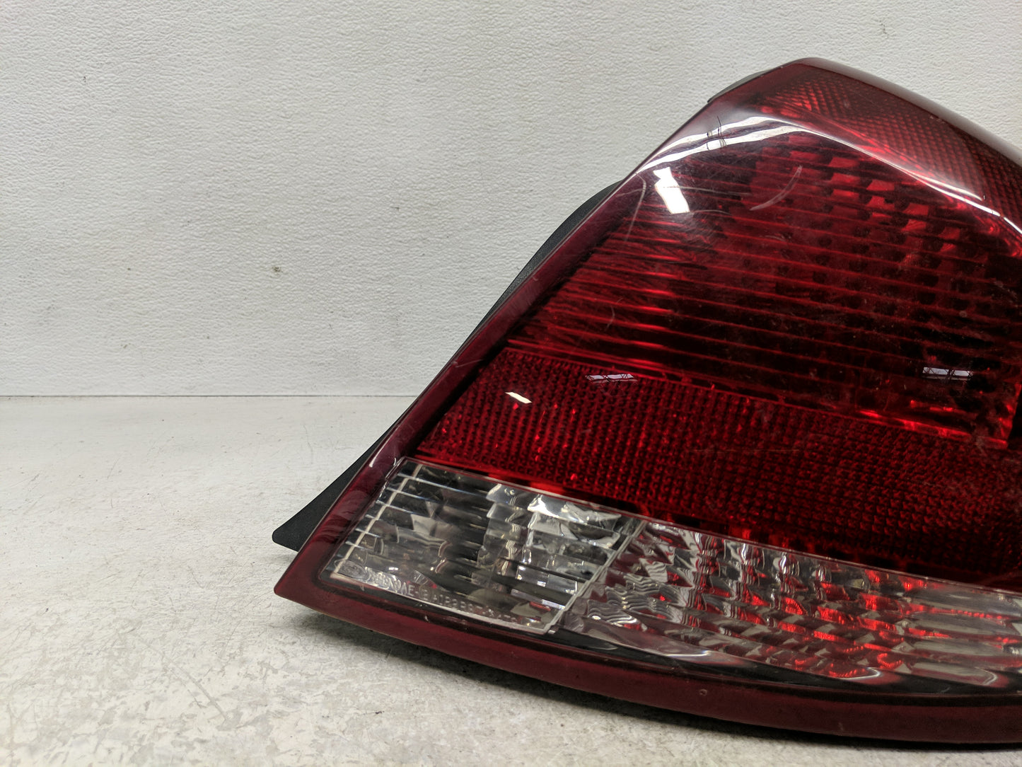 2000-2003 Ford Taurus Tail Light Assembly Passenger Right OEM Fits Fits 2000 2001 2002 2003 OEM Used Auto Parts - Oemusedaut